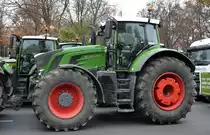 Ein FENDT 936 VARIO Traktor am 26.11.19 Berlin Mitte.
