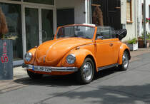 =VW Käfer Cabrio steht in Bad Camberg im Juni 2019