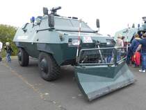 =SW 4 mit angebautem Räumschild, ausgestellt beim Tag der offenen Tür anl. 60 Jahre Bundespolizei Standort Hünfeld im September 2019