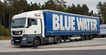 =MAN-Sattelzug von BLUE WATER rastet im September 2019 an der A 7 