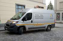 =Peugeot-Boxer der Firma RABMER steht im November 2019 in Linz