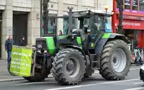 Älterer DEUTZ-FAHR Typ? Traktor am 26.11.19 Nähe Brandenburger Tor Berlin.