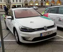 =E-Golf steht zur Ladung in Linz, 11-2019