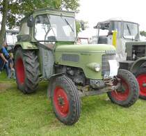 =Fendt Farmer 3 S, ausgestellt bei der Oldtimeraustellung vom Landmännerverein Bermuthshain im Juni 2019