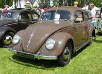 =VW Brezel-Käfer steht auf dem Ausstellungsgelände in Bad Camberg anl. LOTTERMANN-Bullitreffen im Juni 2019