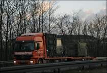 Actros 1841 von FEHRENK�TTER. Die Spedition hat sich auf den Transport von Landmaschinen, Fahrzeugen, Maschinen, Anh�nger etc. spezialisiert. (19.03.2009)