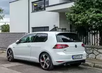 VW Golf VII GTI, augenommen in September, 2019 (Pécs, Ungarn).