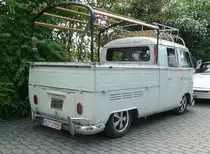 =VW T 1, steht auf dem Ausstellungsgelände in Bad Camberg anl. LOTTERMANN-Bullitreffen im Juni 2019