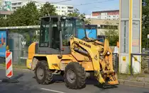 Ein älterer AHLMANN AS 70 Radlader am 12.07.19 Berlin Hohenschönhausen.