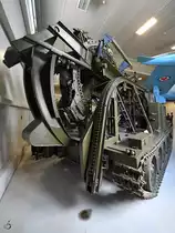 Die schwere Stellungsbaumaschine zum Ausheben von Schützen- und Verbindungsgräben BTM-3 stand Ende August 2019 im Park der Militärgeschichte in Pivka.