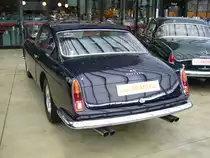 Heckansicht eines Ferrari 250 GTE. Classic Remise Düsseldorf im November 2014.