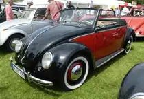 =Hebmüller-Käfer steht auf dem Ausstellungsgelände in Bad Camberg anl. LOTTERMANN-Bullitreffen im Juni 2019