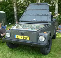 =VW 181 mit eingebautem Diorama steht auf dem Ausstellungsgelände in Bad Camberg anl. LOTTERMANN-Bullitreffen im Juni 2019