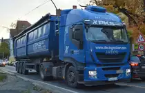 Sattelkipper mit IVECO STRALIS 460 E6 Zugmaschine der Fa. PKS Logistik GmbH am 07.11.19 Berlin karlshorst.