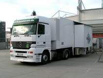 MB1840, �bertragungswagen  Mediavan   steht anl�sslich des Bundesligaspieles SVR-Ried gegen SCR-Altach vor dem Fill Metallbaustadion;090321