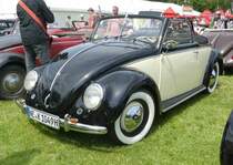 =Hebmüller-Käfer steht auf dem Ausstellungsgelände in Bad Camberg anl. LOTTERMANN-Bullitreffen im Juni 2019