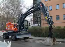 ATLAS 180W SR blue Mobilbagger am 13.12.19 Berlin Pankow.