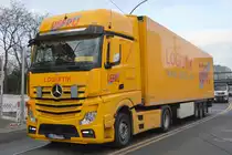 Spedition DEFRU LOGISTIK mit Sattelzug mit MB ACTROS 1845 Zugmaschine am 13.12.19 Berlin Karlshorst.