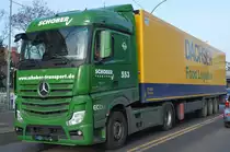 Spedition SCHOBER TRANSPORT im Auftrag für DACHSER Food Logistics mit Sattelzug umd MB Actros 1845 Zugmaschine am 13.12.19 Berlin Karlshorst.