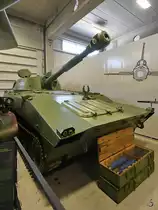 Die Selbstfahrlafette 2S1 mit der 122-mm-Haubitze 2A18 war Ende August 2019 im Park der Militärgeschichte in Pivka ausgestellt.