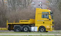 Spedition BÖCKENHOLT mit einer MAN TGX 26.480 Dreiachs Zugmaschine mit Ladebrücke (Auflieger) am 07.03.19 Berlin Pankow. 
