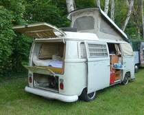 =VW T 1, steht auf dem Ausstellungsgelände in Bad Camberg anl. LOTTERMANN-Bullitreffen im Juni 2019