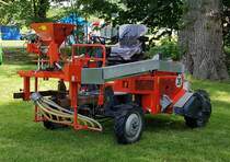 =Kleingeräteträger HEGE 76, gesehen am Tag der offenen Tür beim Landwirtschaftszentrum Eichhof im Juni 2019