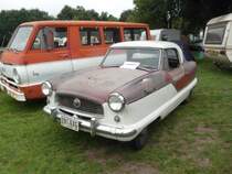 Nash Metropolitan Coupe. 1954 - 1962. Der Metropolitan wurde bei Austin/GB gefertigt und war Anfangs mit dem Motor des Austin A40 bestückt. Ab 1956 wurde dann der 1.5l Motor des Austin A50 Cambridge verbaut. Der Metropolitan verkaufte sich in den USA ca. 95.000 mal. In Europa, hauptsächlich Großbritanien, wurden noch einmal ca. 10.000 Einheiten abgesetzt. Es gab eine Coupe- und eine Cabrioletversion. Oldtimertreffen Melderslo/NL Pfingsten 2017.