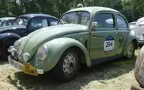 =Brezel-Käfer steht auf dem Ausstellungsgelände in Bad Camberg anl. LOTTERMANN-Bullitreffen im Juni 2019