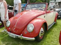 =Hebmüller-Käfer steht auf dem Ausstellungsgelände in Bad Camberg anl. LOTTERMANN-Bullitreffen im Juni 2019