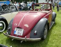 =Hebmüller-Käfer steht auf dem Ausstellungsgelände in Bad Camberg anl. LOTTERMANN-Bullitreffen im Juni 2019