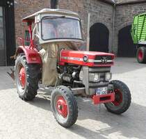 =MF 130, gesehen am Tag der offenen Tür beim Landwirtschaftszentrum Eichhof im Juni 2019