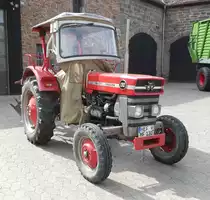 =MF 130, gesehen am Tag der offenen Tür beim Landwirtschaftszentrum Eichhof im Juni 2019