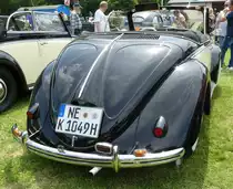 =Hebmüller-Käfer steht auf dem Ausstellungsgelände in Bad Camberg anl. LOTTERMANN-Bullitreffen im Juni 2019