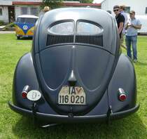 =VW Brezelkäfer, steht auf dem Ausstellungsgelände in Bad Camberg anl. LOTTERMANN-Bullitreffen im Juni 2019