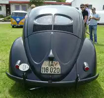 =VW Brezelkäfer, steht auf dem Ausstellungsgelände in Bad Camberg anl. LOTTERMANN-Bullitreffen im Juni 2019
