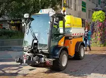 =Multihog CX 75 mit 1000 l-Tank unterwegs in Fulda zur Blumenbewässerung, 09-2019