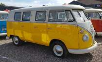 =VW T1 steht beim Bullitreffen in Ostheim/Rhön im Juni 2019