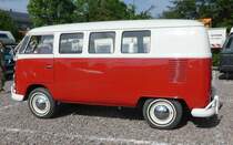=VW T1 steht beim Bullitreffen in Ostheim/Rhön im Juni 2019