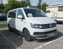 =VW T6 Pan Americana steht beim Bullitreffen in Ostheim/Rhön im Juni 2019