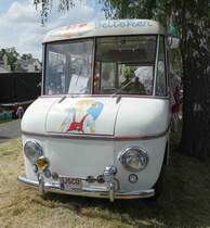 =Eiswagen des Karosseriebauers VALKENAERS aus Belgien. 4 Fahrzeuge, auf Basis des VW Käfer, wurden von dem Karosseriebauer um 1962 gefertigt. Gesehen auf dem Ausstellungsgelände in Bad Camberg anl. LOTTERMANN-Bullitreffen im Juni 2019.