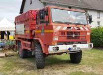 =Iveco als ehem. Feuerwehrfahrzeug steht bei der Oldtimerveranstaltung in Gudensberg im Juni 2019
