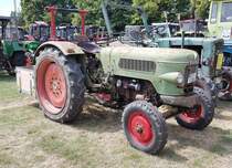 =Fendt Farmer 2 steht bei der Oldtimerveranstaltung in Gudensberg im Juni 2019
