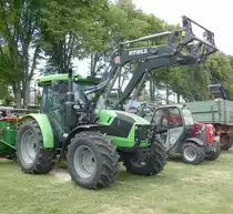 =Deutz-Fahr 5100, steht bei der Oldtimerveranstaltung in Gudensberg im Juni 2019