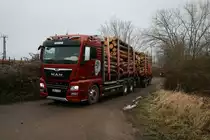 MAN TGX in Hanau am 02.01.20 an einen zugänglichen Gelände 