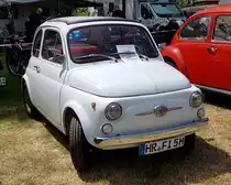=Fiat 500 Nuova, ausgestellt bei der Oldtimerveranstaltung in Gudensberg im Juni 2019