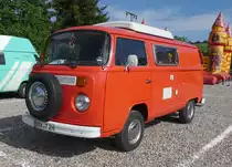 =VW T 2 steht beim Bullitreffen in Ostheim/Rhön im Juni 2019