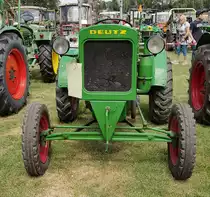 =11er Deutz steht bei der Oldtimerveranstaltung in Gudensberg im Juni 2019