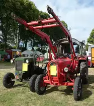 =Güldner G 30, Bj. 1965, 32 PS, steht bei der Oldtimerveranstaltung in Gudensberg im Juni 2019