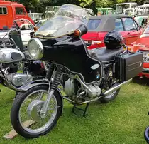 =BMW, steht bei der Oldtimerveranstaltung in Gudensberg im Juni 2019